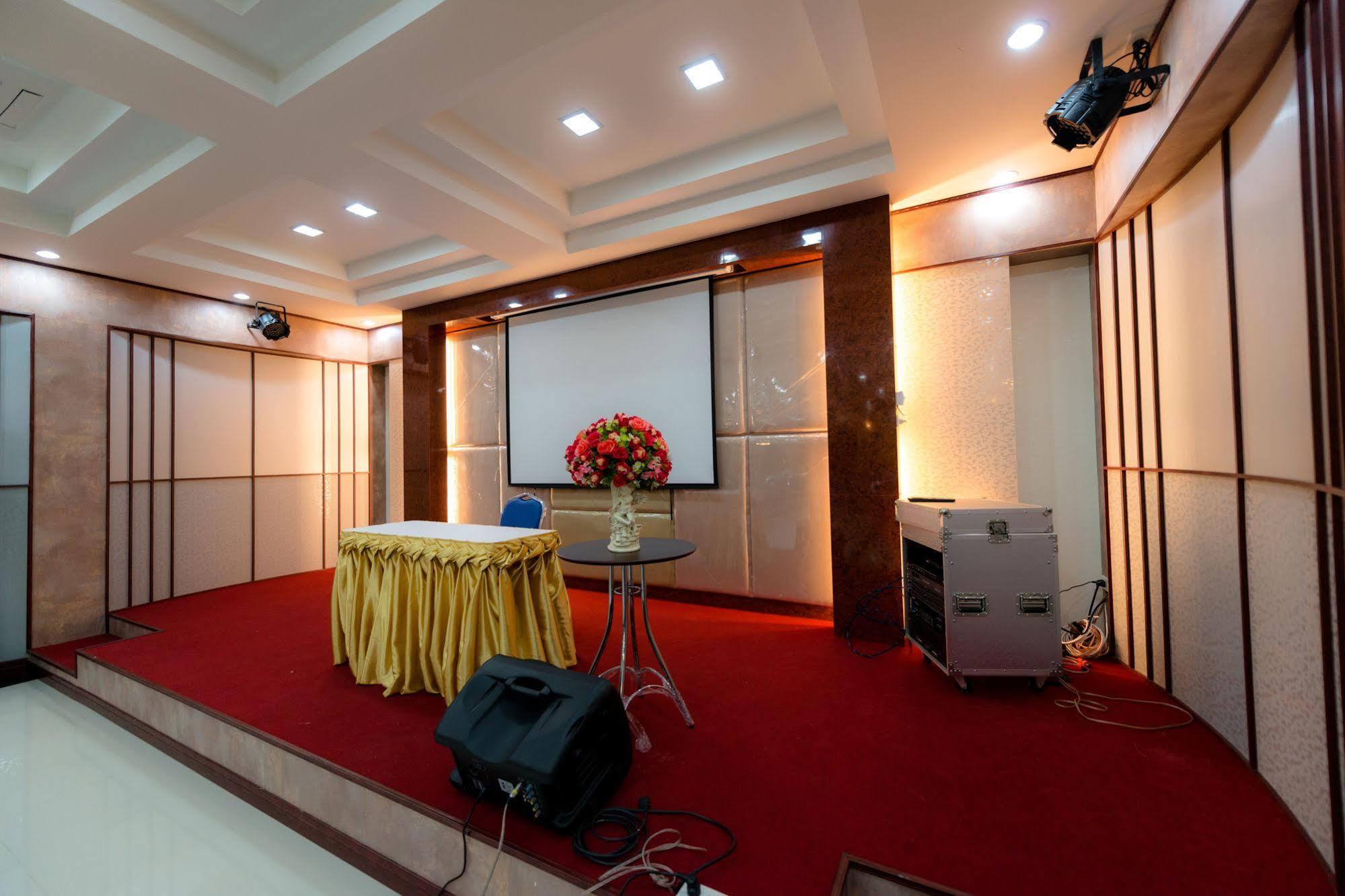 Martina Hotel Surin Exterior foto